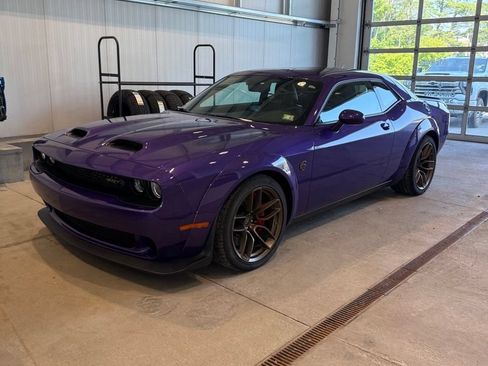 Used 2023 Dodge Challenger SRT Hellcat RWD image 1