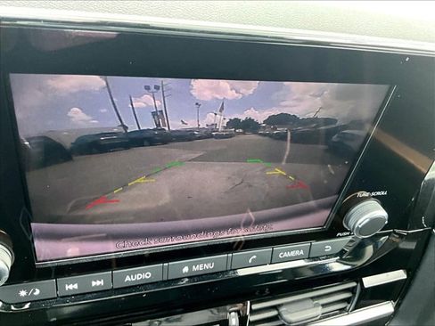 Used 2022 Nissan Pathfinder SV FWD image 22