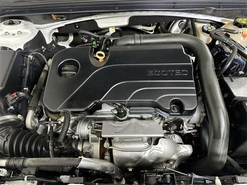 Used 2020 Chevrolet Malibu LT image 31