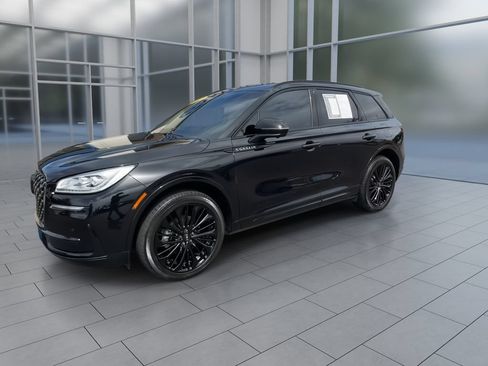 Used 2023 Lincoln Corsair Reserve w/ Equipment Group 201A AWD/4WD image 4