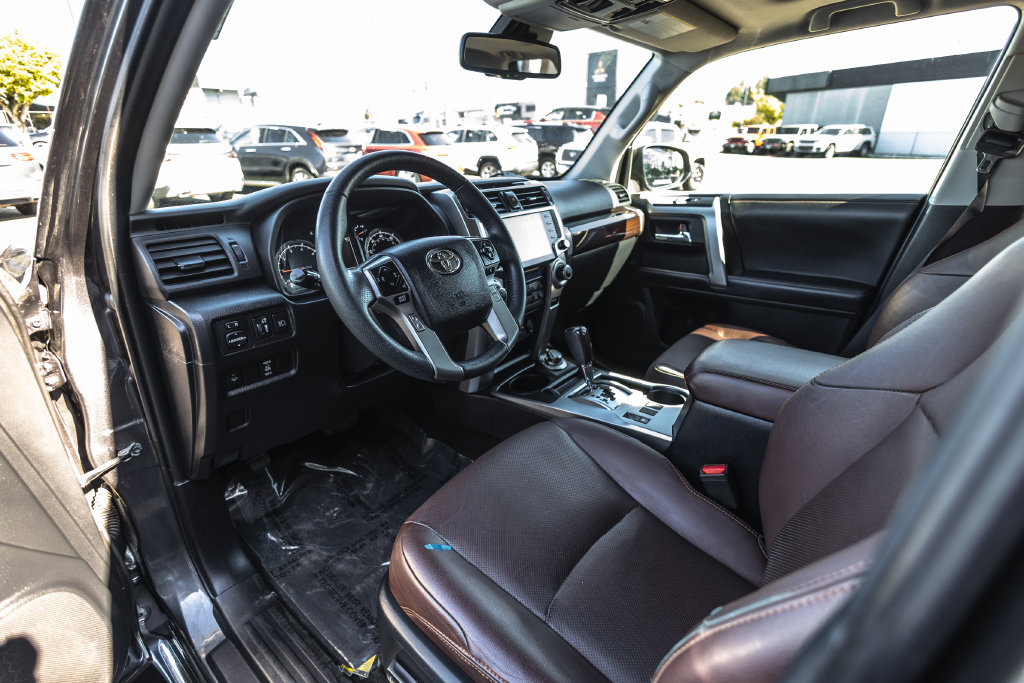 Used 2021 Toyota 4Runner Limited AWD/4WD image 21