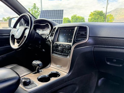 Used 2015 Jeep Grand Cherokee Limited AWD/4WD image 13