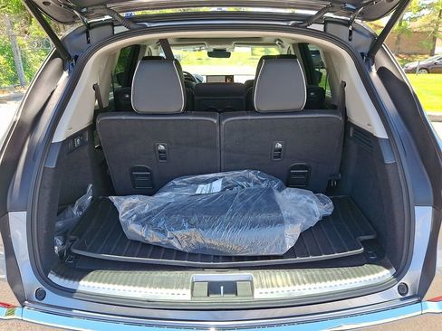 Used 2023 Acura MDX SH-AWD w/ Advance Package image 33
