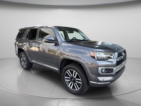 Used 2018 Toyota 4Runner Limited AWD/4WD image 15