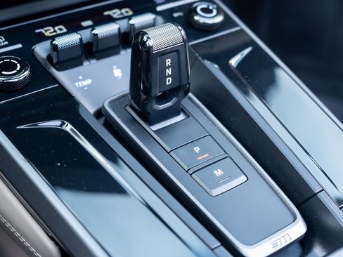 Certified 2025 Porsche 911 Carrera image 26