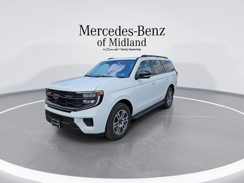 Used 2025 Ford Expedition Active AWD/4WD image 4