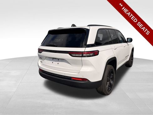 Used 2024 Jeep Grand Cherokee Altitude AWD/4WD image 6