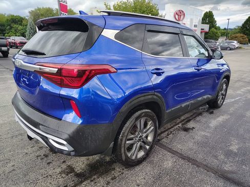 Used 2023 Kia Seltos S w/ Navigation Package AWD/4WD image 4
