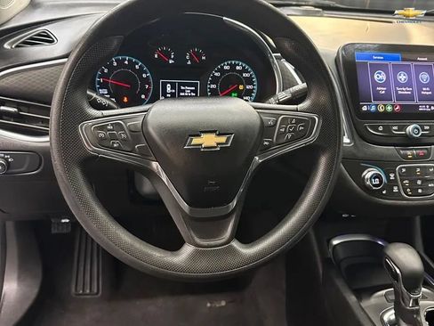 Used 2021 Chevrolet Malibu LT FWD image 15