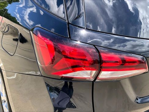 Used 2024 Chevrolet Equinox LT FWD image 27