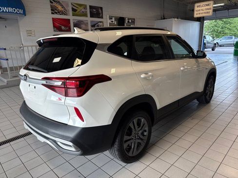 Used 2021 Kia Seltos S AWD/4WD image 3