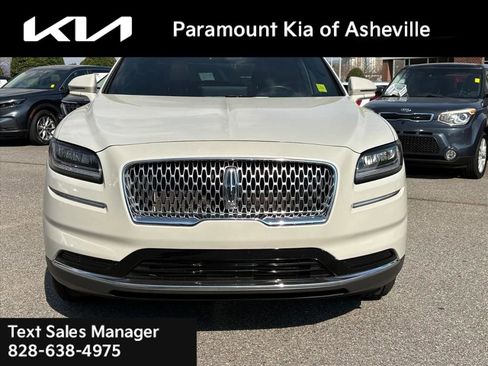 Used 2022 Lincoln Nautilus Reserve FWD image 2