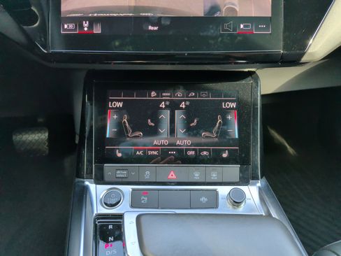 Certified 2023 Audi e-tron Premium w/ Convenience Plus Package image 29