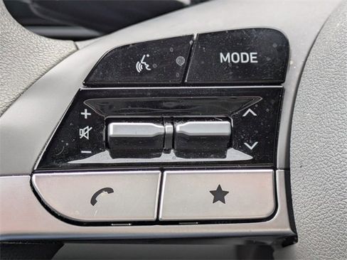 Used 2024 Hyundai Elantra SEL image 26