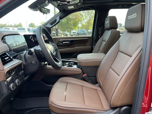 New 2026 Chevrolet Suburban High Country w/ Sun And Tow Package image 15