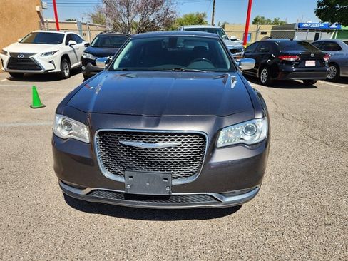 Used 2018 Chrysler 300 Limited AWD/4WD image 4