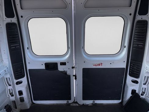 Used 2015 RAM ProMaster 2500 w/ Premium Appearance Group FWD image 34