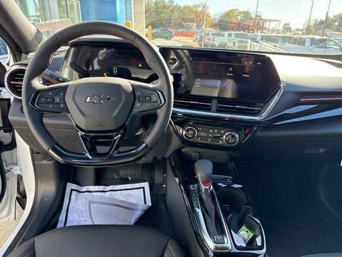 New 2026 Chevrolet Trax RS w/ Driver Confidence Package image 20