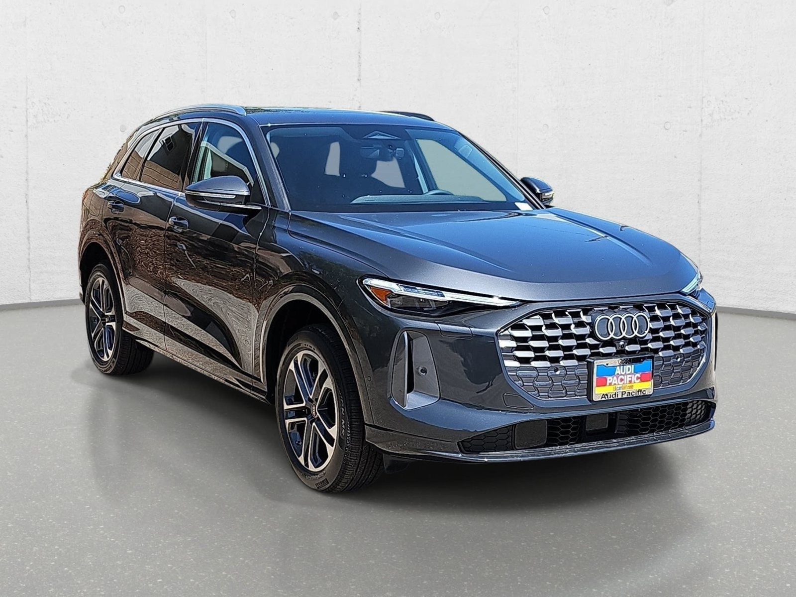 New 2026 Audi Q5 Premium Plus AWD/4WD image 3