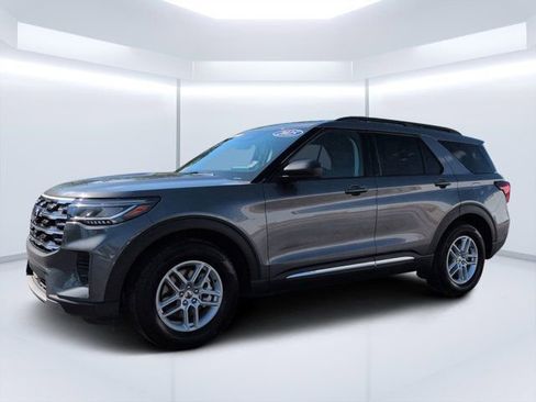 Used 2025 Ford Explorer Active RWD image 7