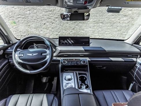 Used 2024 Genesis GV80 2.5T AWD/4WD image 24