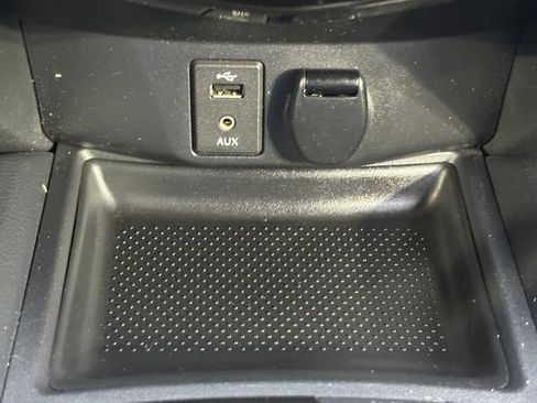 Used 2015 Nissan Rogue S FWD image 34