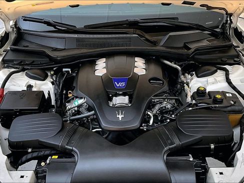 Used 2019 Maserati Ghibli S Q4 image 11