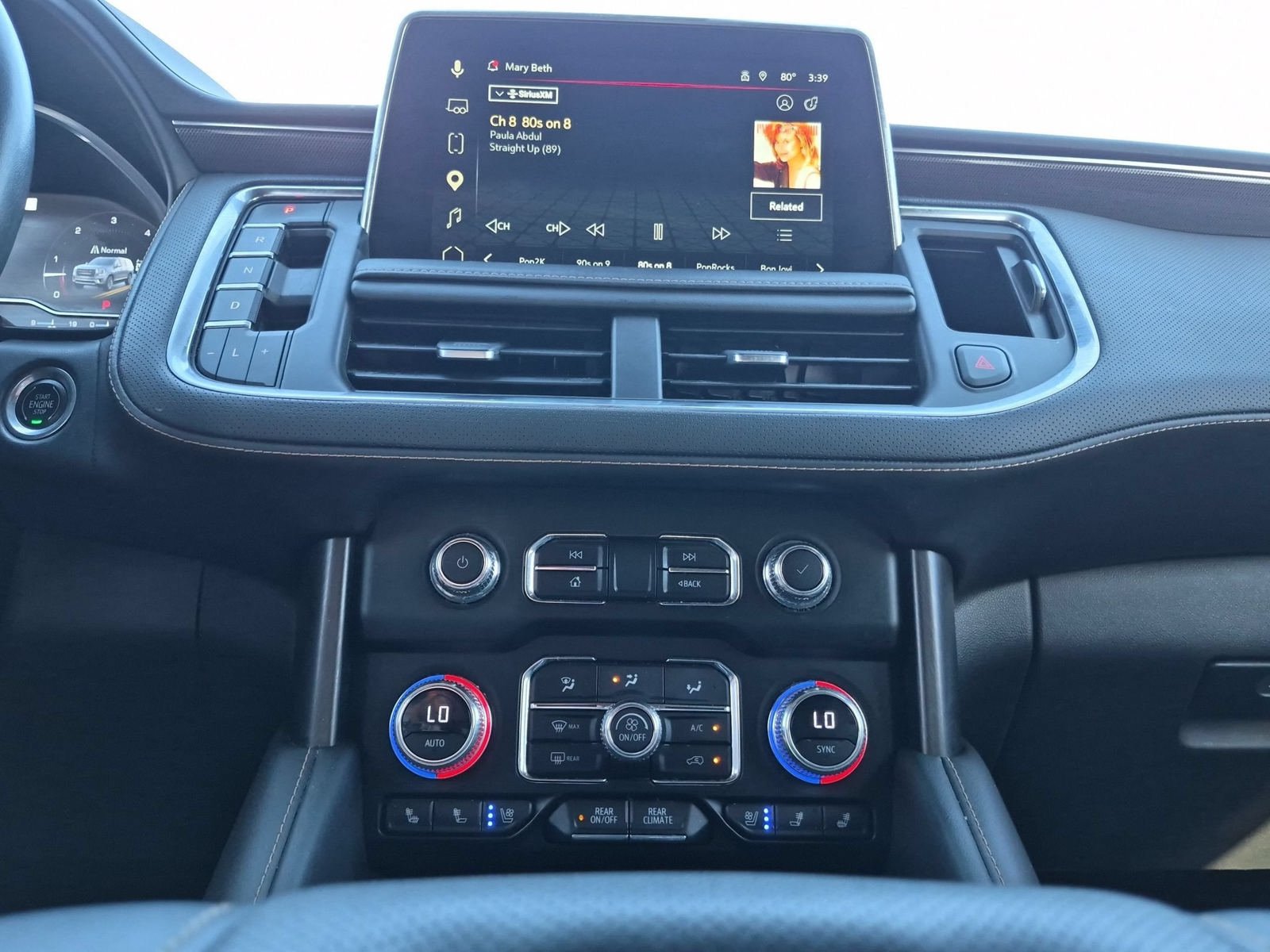 Used 2023 GMC Yukon AT4 w/ Technology Package AWD/4WD image 17