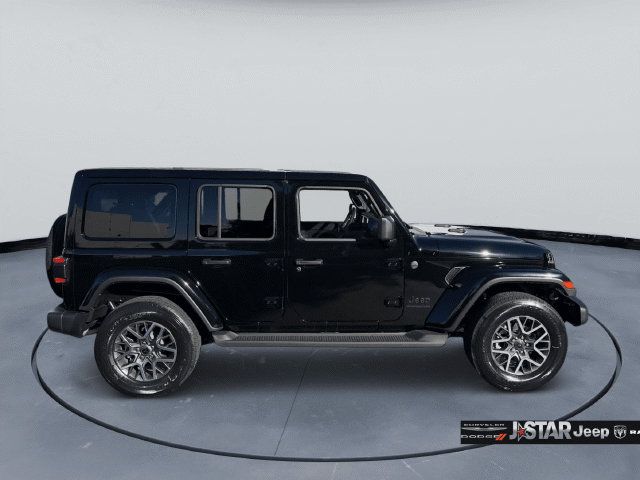 New 2025 Jeep Wrangler Unlimited Sahara AWD/4WD image 4