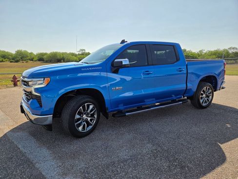 Used 2025 Chevrolet Silverado 1500 LT w/ Texas Edition Plus RWD image 3