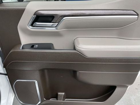 Used 2024 Chevrolet Silverado 1500 LTZ image 44