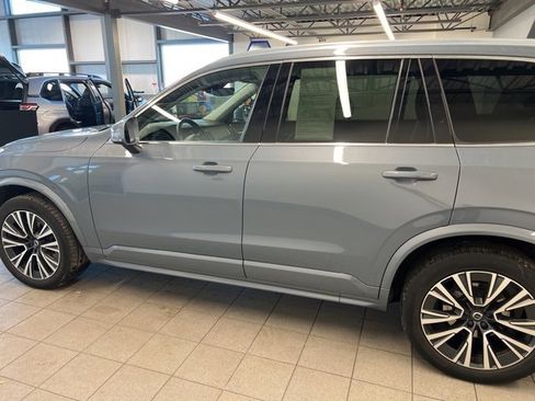 Used 2020 Volvo XC90 T5 Momentum image 4