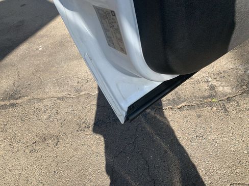 Used 2013 Chevrolet Tahoe LT image 24