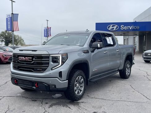 Used 2024 GMC Sierra 1500 AT4 w/ Technology Package image 3
