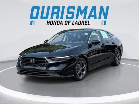 Used 2023 Honda Accord EX image 1