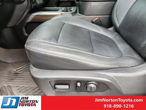 Used 2021 Chevrolet Silverado 1500 LT Trail Boss w/ Convenience Package II AWD/4WD image 25