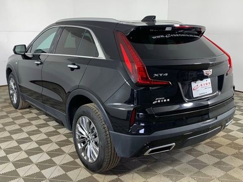 Used 2024 Cadillac XT4 Premium Luxury image 7