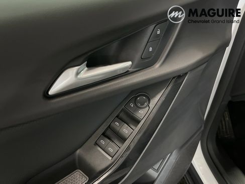 New 2026 Chevrolet Equinox LT w/ Convenience Package II image 4