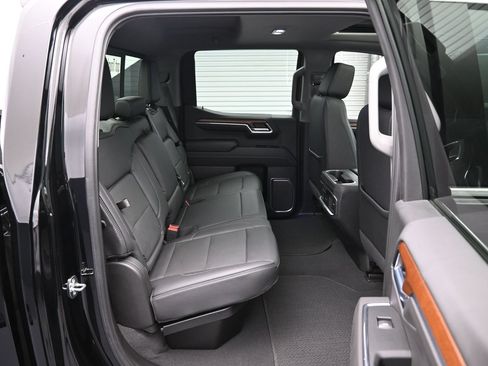 Used 2023 GMC Sierra 1500 Denali w/ Denali Reserve Package AWD/4WD image 12