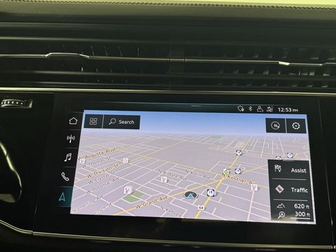 Used 2019 Audi Q8 Prestige w/ Luxury Package AWD/4WD image 22