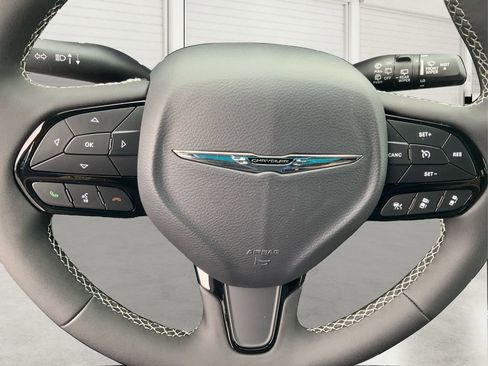 New 2026 Chrysler Pacifica Limited w/ S Appearance Package image 16
