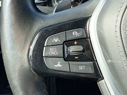 Used 2018 BMW 530e xDrive image 39