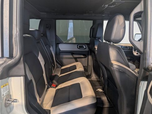 Used 2024 Ford Bronco Wildtrak image 27