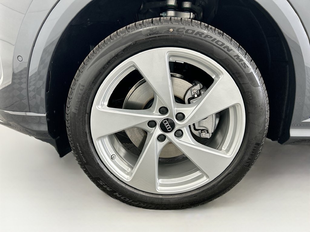 Used 2025 Audi Q5 Premium Plus AWD/4WD image 31