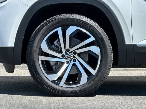 Used 2023 Volkswagen Atlas SEL AWD/4WD image 27