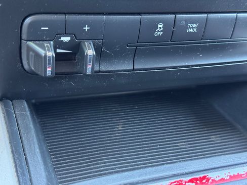 Used 2015 RAM 1500 Big Horn image 17