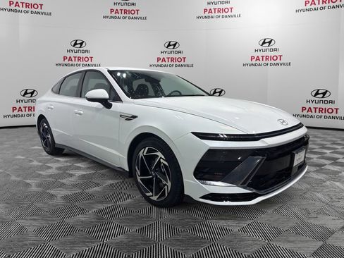 New 2026 Hyundai Sonata SEL image 1