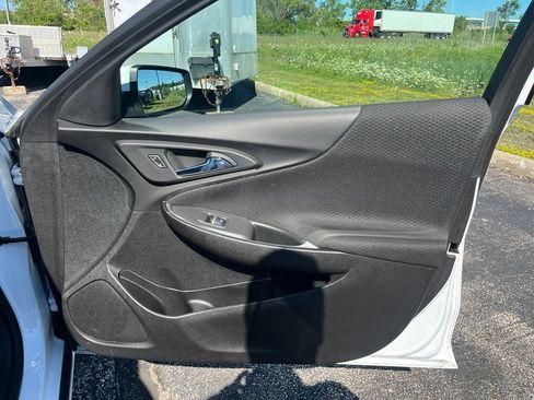 Used 2025 Chevrolet Malibu LT FWD image 21