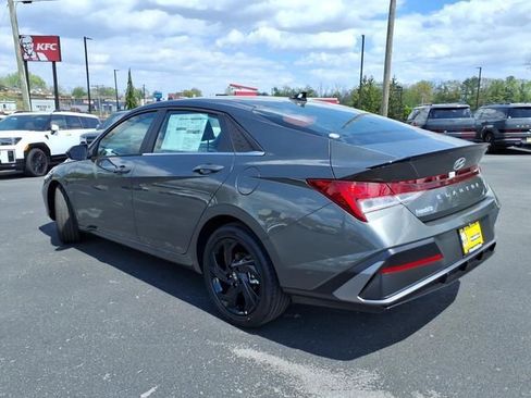 New 2026 Hyundai Elantra SEL Sport w/ Cargo Package FWD image 7