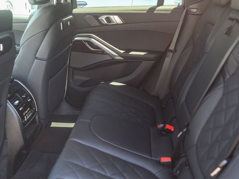 Used 2026 BMW X6 xDrive40i AWD/4WD image 14